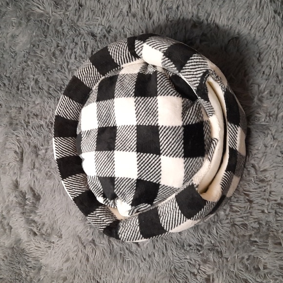 TWO way pet bed for cats or small dogs - Picture 5 of 7